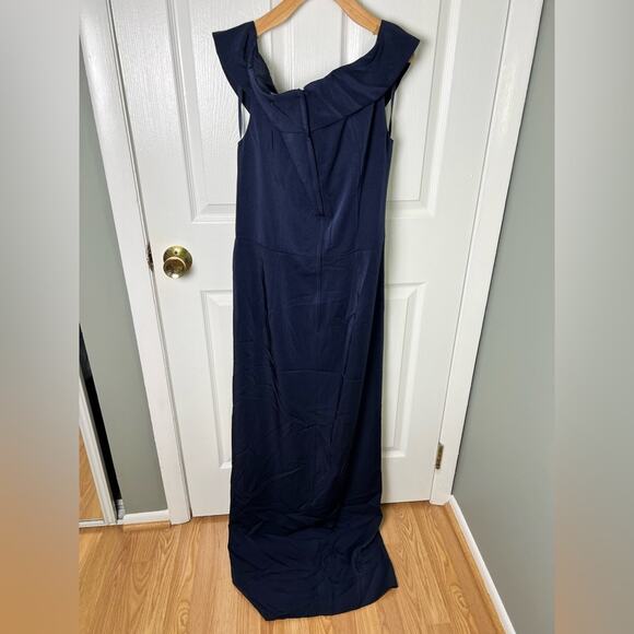 La Femme Navy V Neck Ruched Surplice Off the Shoulder Column 25206 Long Gown 14 - Picture 6 of 8